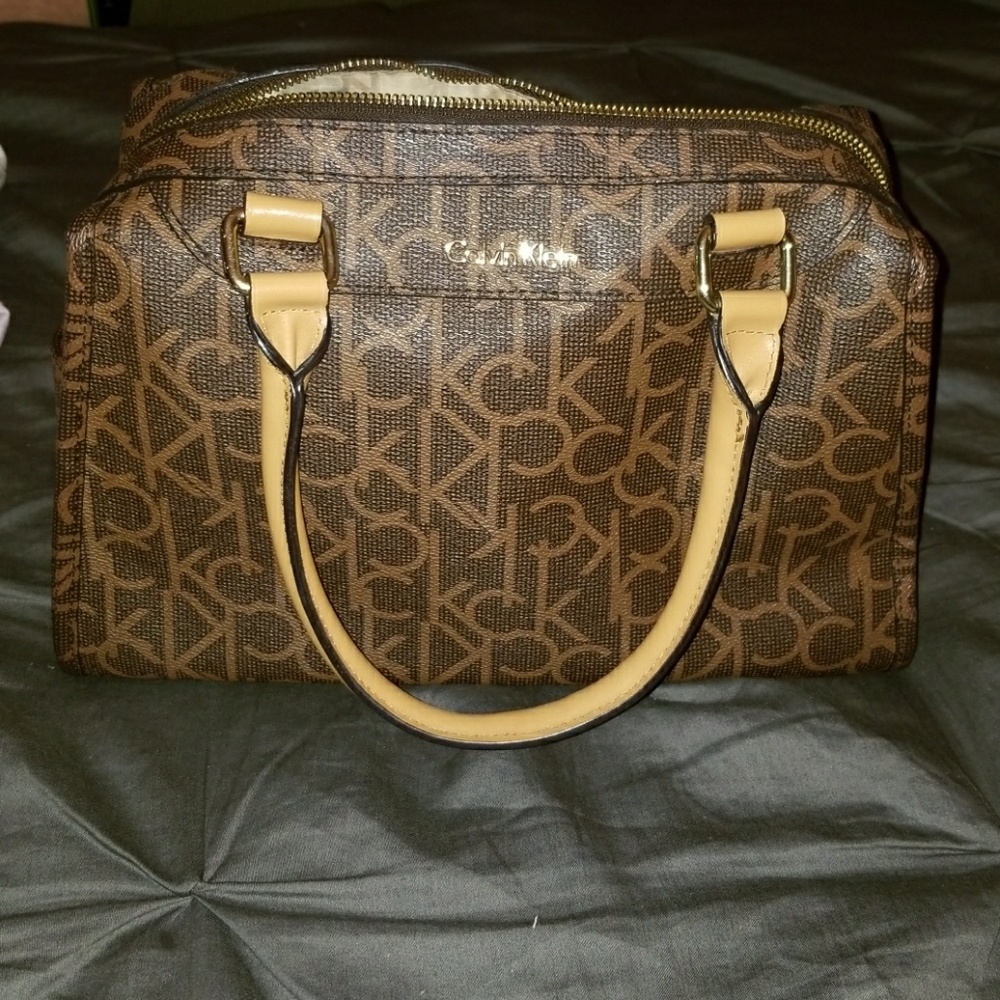 Calvin Klein Purse excellent condition